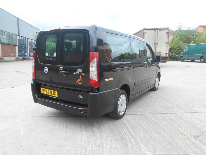 Фото автомобиля FIAT Scudo комби